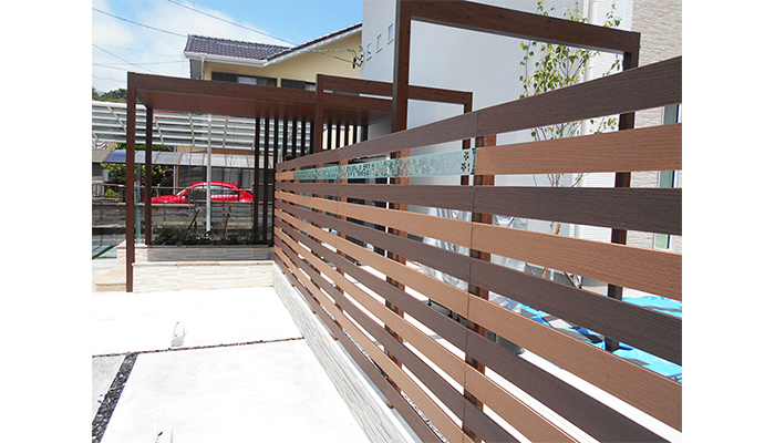 新建材のオリジナル人工木材Eee-Wood