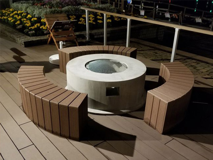 新建材のオリジナル人工木材Eee-Wood