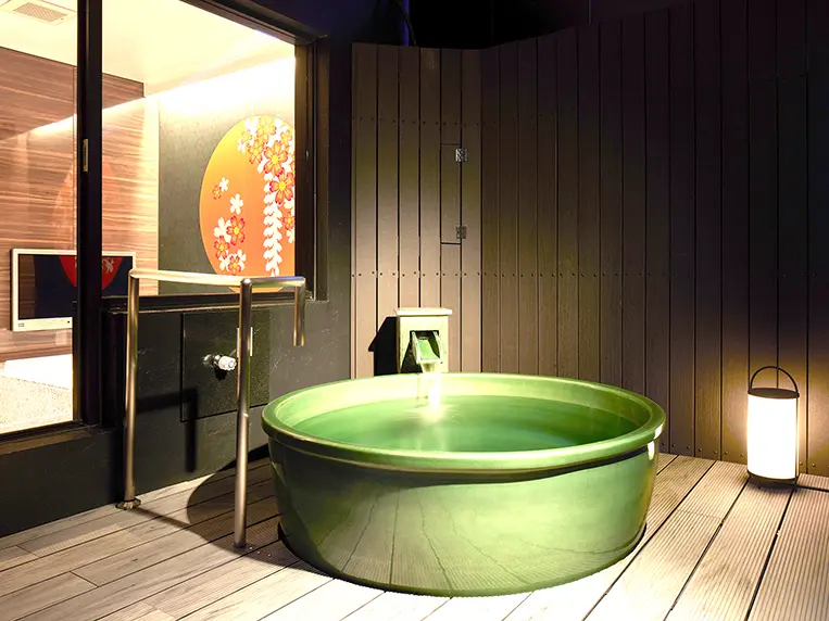 人工木材Eee-Wood モダンブラックカラー