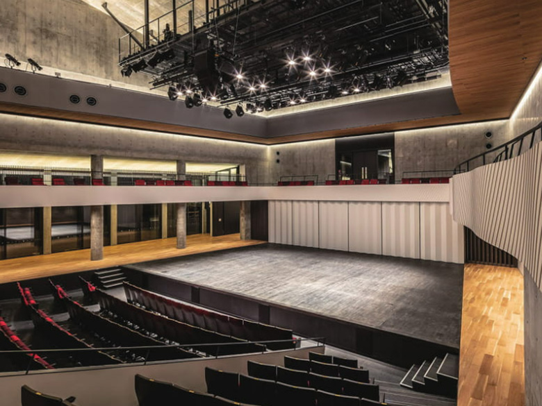 R-Panel 納品事例