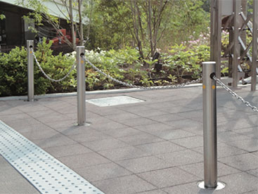 【スチール・ステンレス製】車止め(メドーマルク)