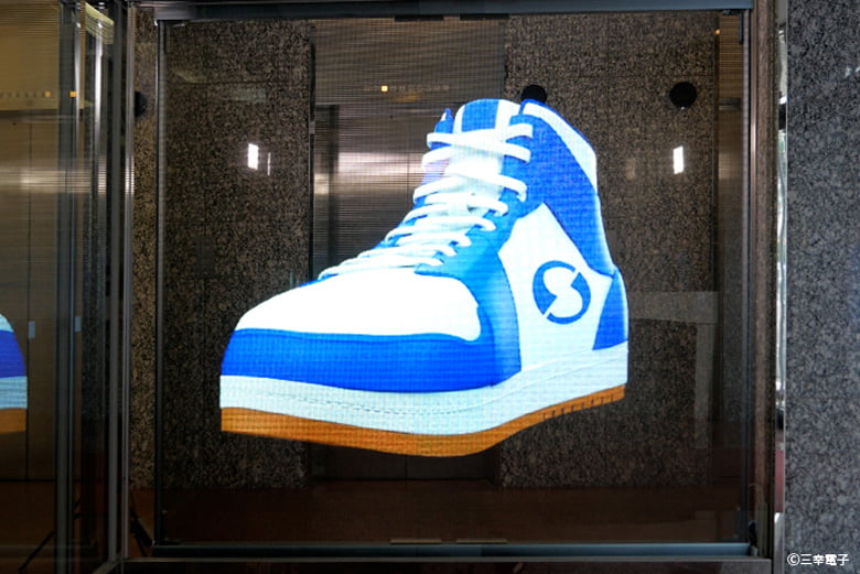 フィルムサイネージ