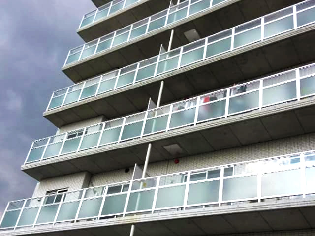 オーダーアルミ笠木手摺/有限会社三和アンプル製造所