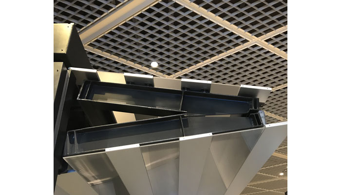 フォリオアップドア