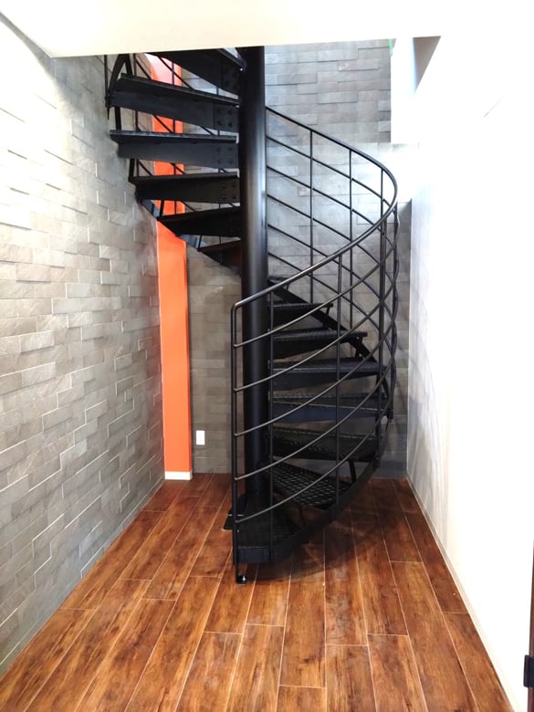 屋内螺旋(らせん)階段 ARH型/山陽建工株式会社