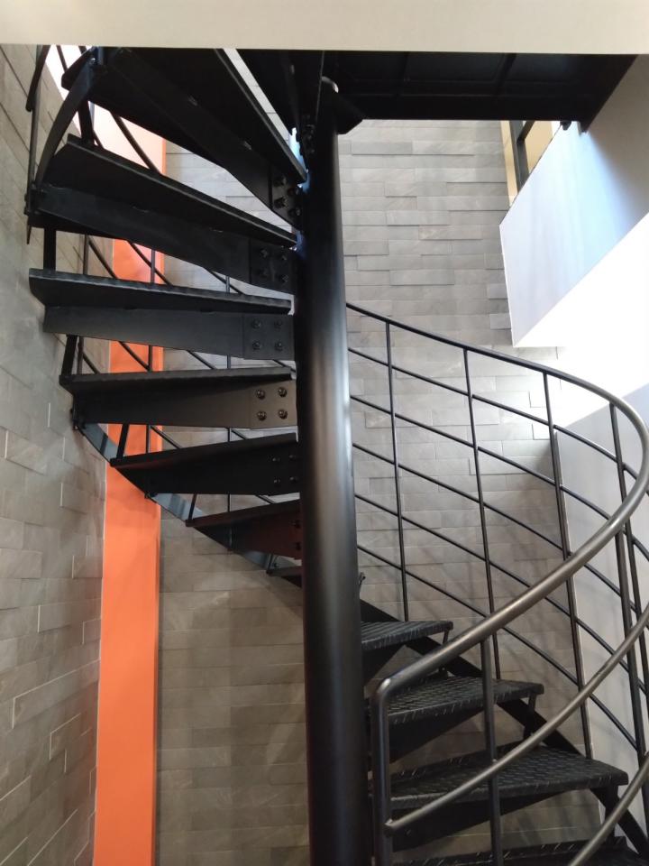 屋内螺旋(らせん)階段 ARH型