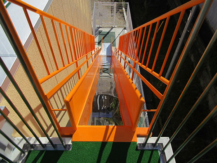 避難用すべり台 スカイダー T-AG型 / T-SG型