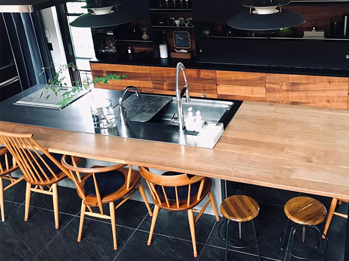 別注カウンター、窓枠、ドア枠