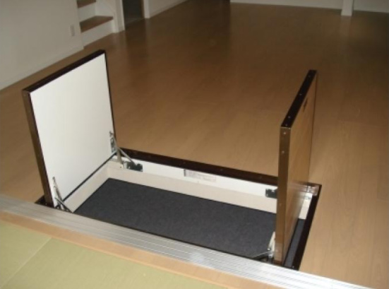 ガスダンパー式大型床下開口ハッチ/トルクダンパー式床下開口ハッチ