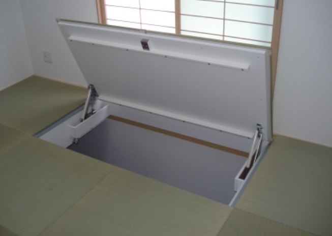 ガスダンパー式大型畳下開口ハッチ(半帖畳専用)/アルミ製床下昇降ステップ