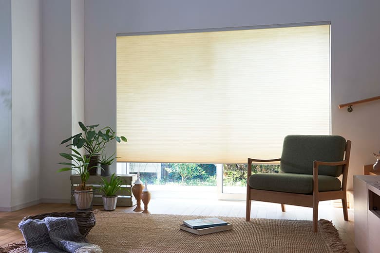 手軽に窓の断熱【ハニカムスクリーンライト】