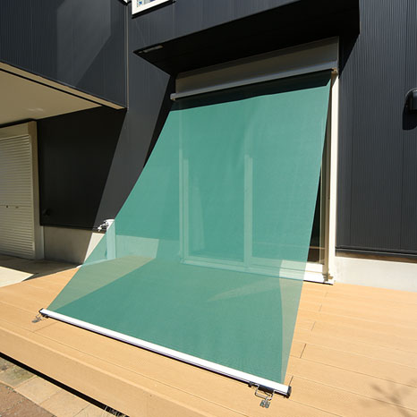 サングッド 【外付け窓用遮熱スクリーン】