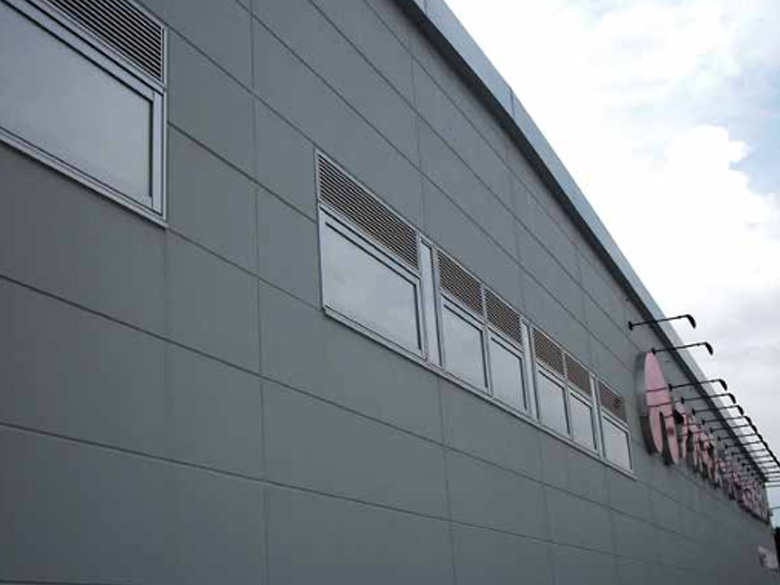 ハイエースバンDP