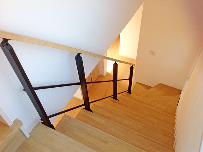 一本桁デザイン階段 ONE BEAM[ワンビーム]