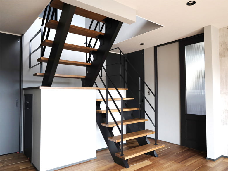 二本桁デザイン階段 TWO BEAM[ツービーム]