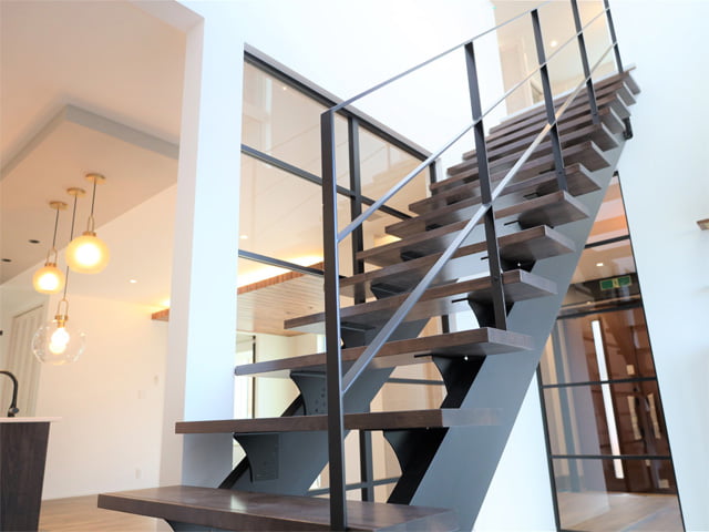 二本桁デザイン階段 TWO BEAM[ツービーム]