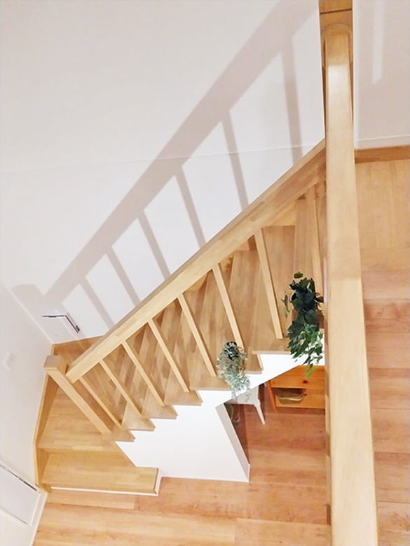 ひな壇階段 [ヒナダンデザイン]