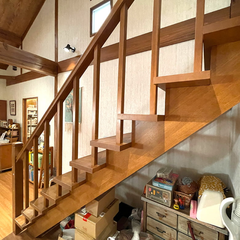 ひな壇階段 [ヒナダンデザイン]