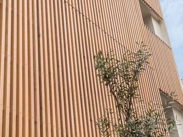 シリコン系強撥水形塗料「S-100」/住友林業株式会社