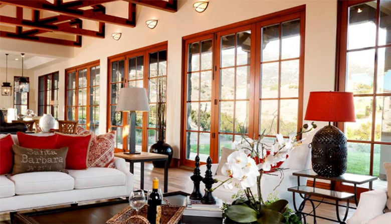 Feelsafeバイフォールドドア/株式会社ワイ・エム・エム