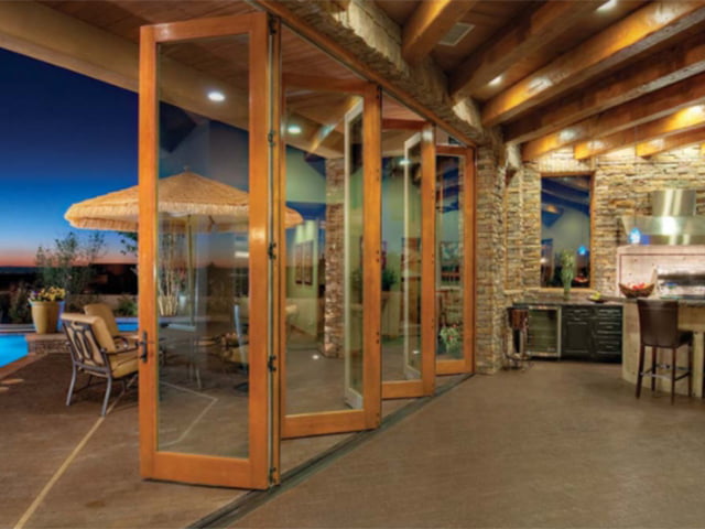 Feelsafeバイフォールドドア