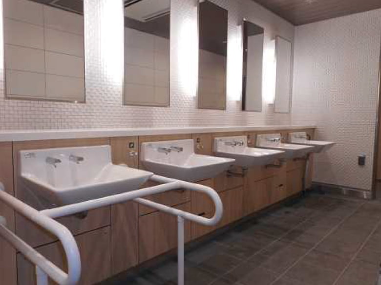 パブリックトイレ用ライニング/信越ファインテック株式会社