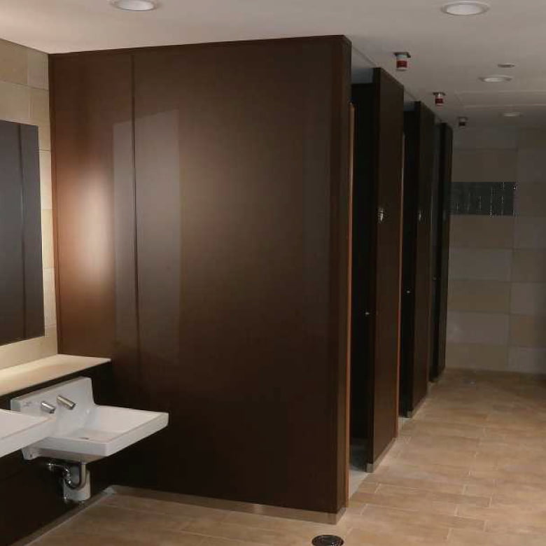 不燃トイレブース(緊急時外開き対応扉)