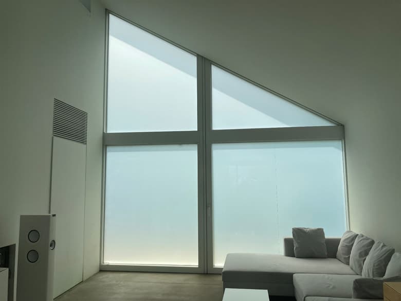 異形窓用調光フィルム/大豊Techno Japan Lab