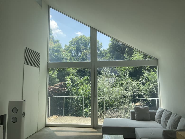 異形窓用調光フィルム/大豊Techno Japan Lab