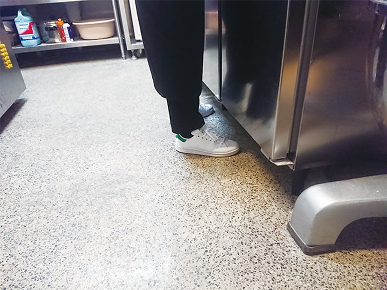 コンクリートの「磨き床®」【用途タイプ:使う床】/新東工業株式会社