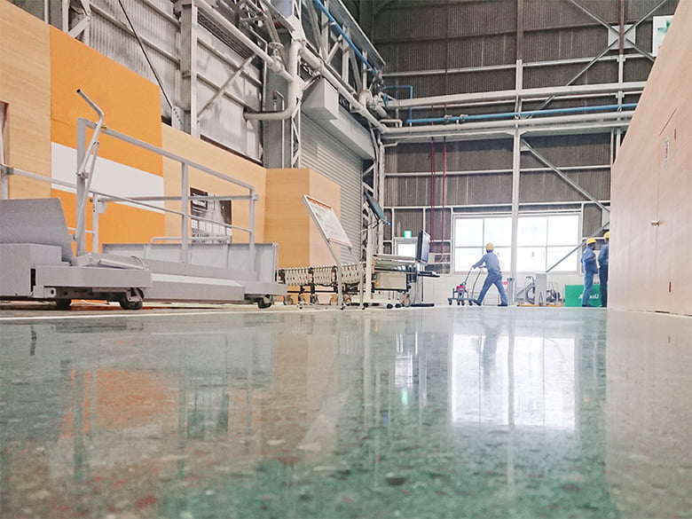 コンクリートの「磨き床®」【用途タイプ:使う床】/新東工業株式会社