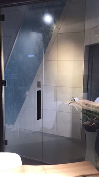 調光フィルム「プロジェクションフィルム」/ソイテックスジャパン株式会社