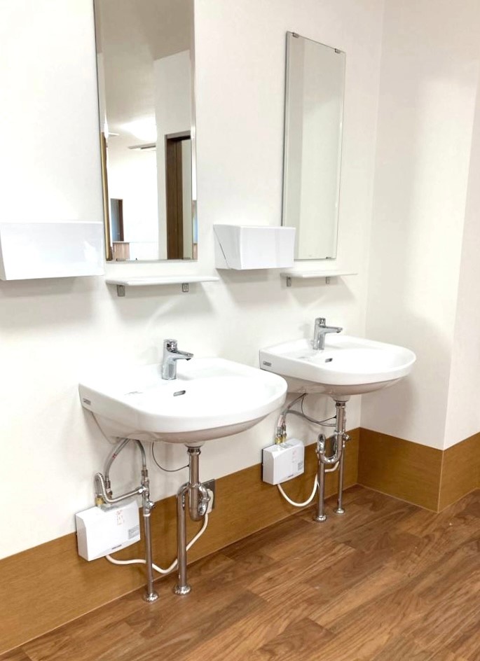 瞬間式電気温水器 DHM-4