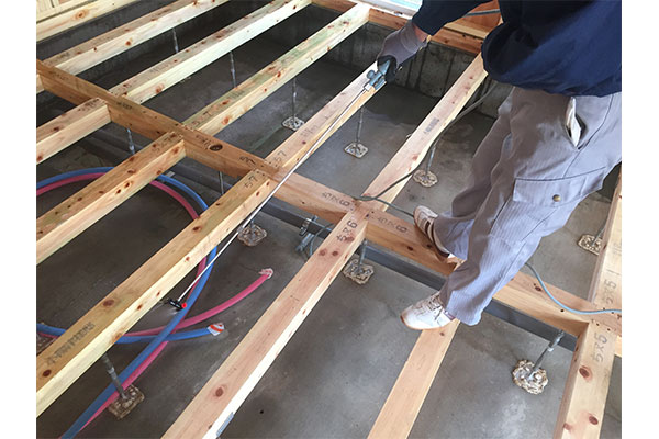 ホウ酸系木材保存剤 「ナイサス社 ボラ ケア」