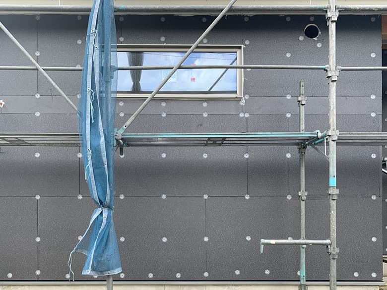 仕上げ材一体型断熱システム「ガルデCIシステム」