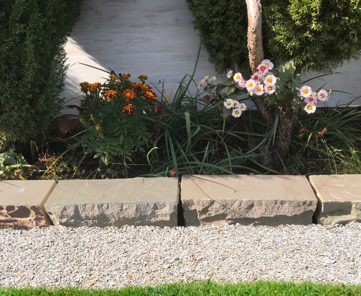 花壇の石 サンドベージュ