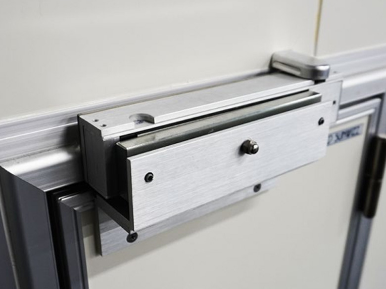 気密自動開きドア