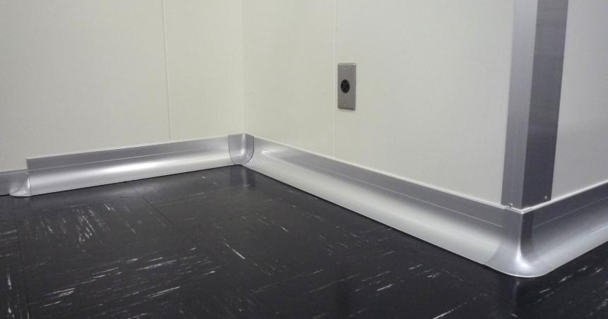 R巾木・台車ガード