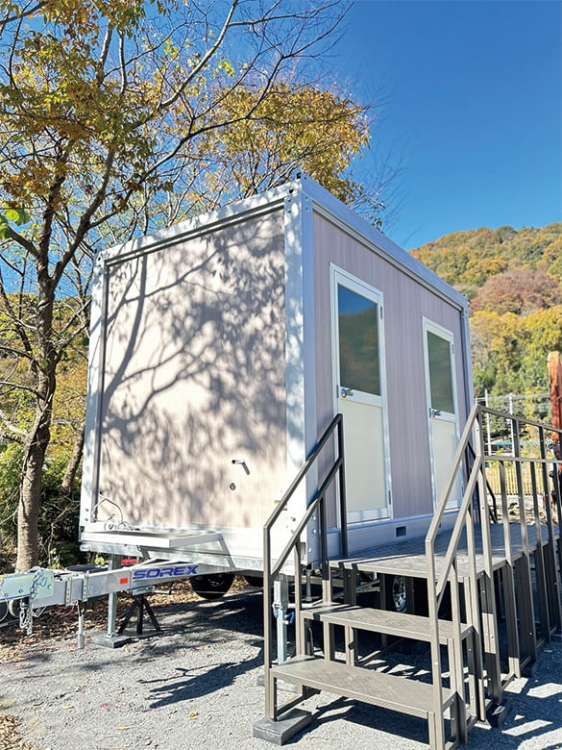 36型トイレトレーラー【屋外トイレハウス】/写光レンタル販売株式会社