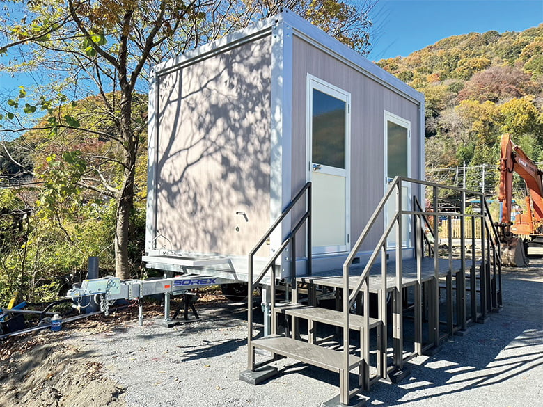 36型トイレトレーラー【屋外トイレハウス】/写光レンタル販売株式会社