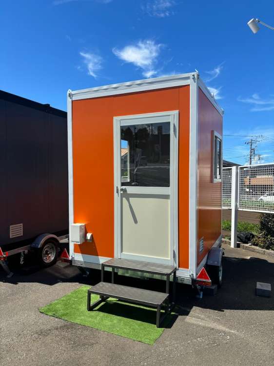 P0型トレーラーハウス「すらるみー」 / 写光レンタル販売株式会社