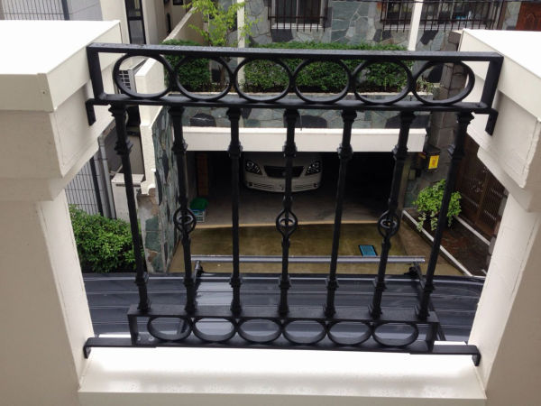 ロートアイアン・アルミ 【バルコニー手摺り】
