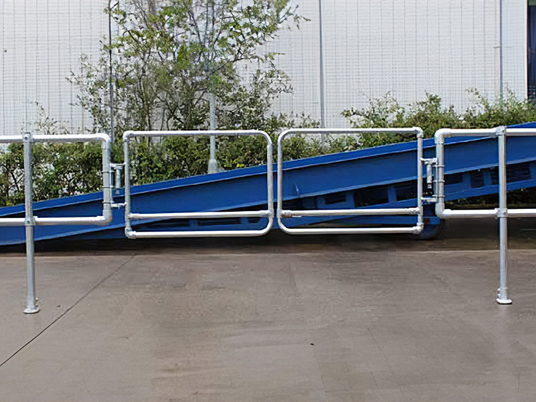 自動閉鎖安全ゲート KeeGate / ティー・アイ・トレーディング株式会社