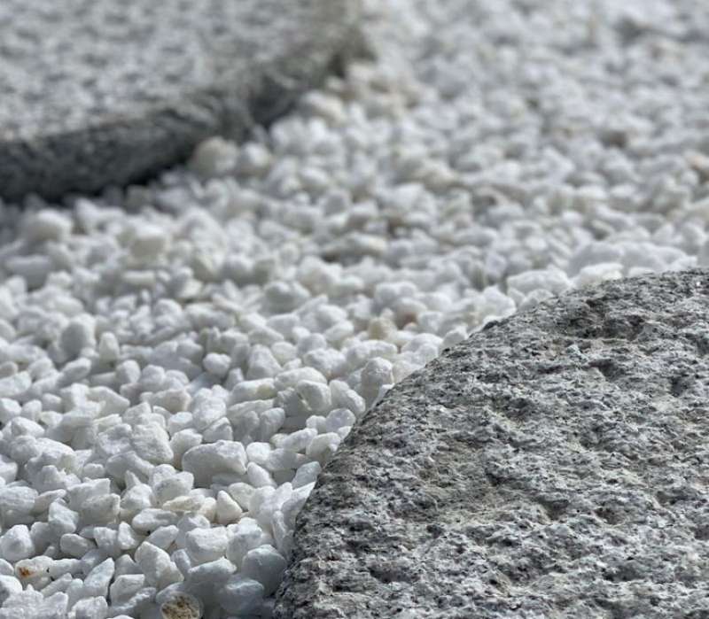 クリスタルホワイト / 株式会社大光産業