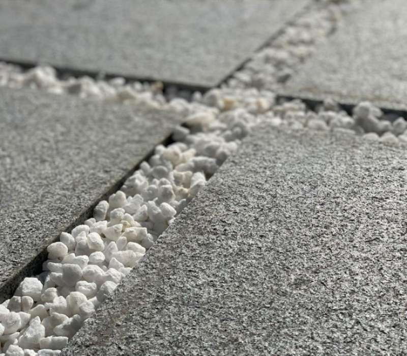 クリスタルホワイト / 株式会社大光産業