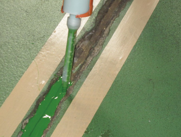 瞬間 ひび埋め職人