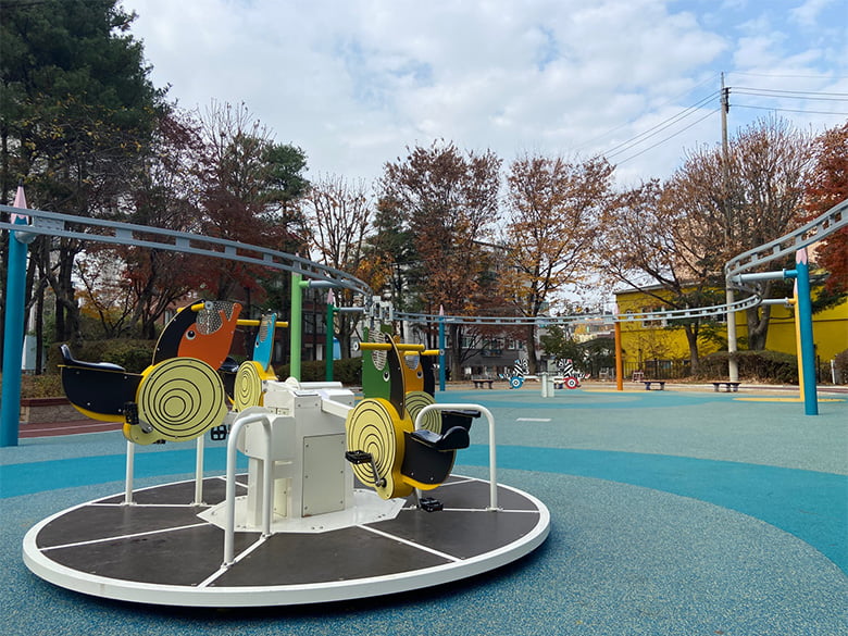 自家発電回転シーソー/太陽スポーツ施設株式会社 [太陽スポーツ施設株式会社]