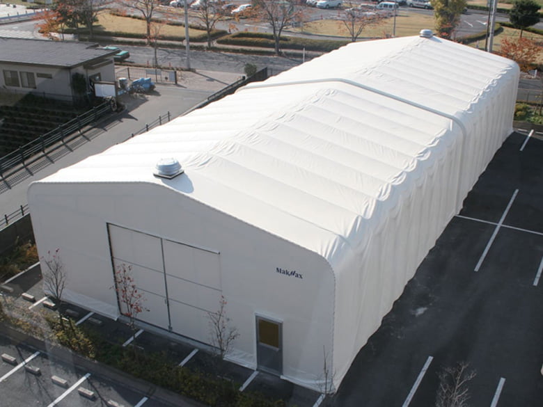 伸縮式テント倉庫