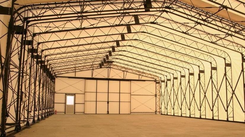 伸縮式テント倉庫