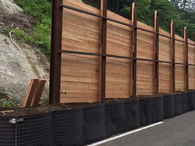 仮設落石防護柵工「MWG工法」